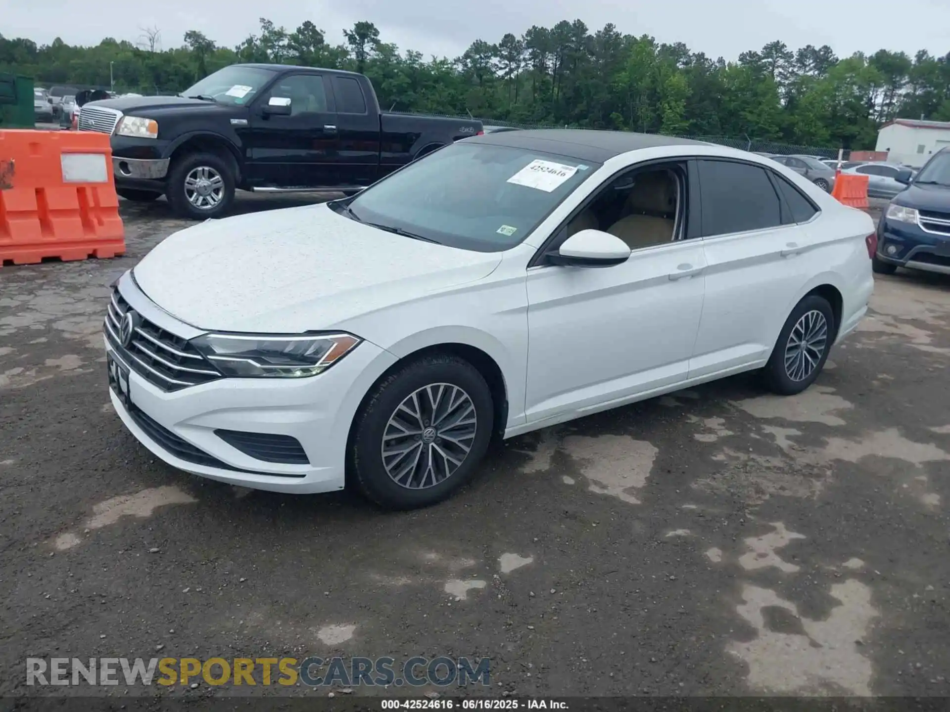 2 fotografías del automóvil dañado 3VWCB7BU7KM272011 VOLKSWAGEN JETTA 2019