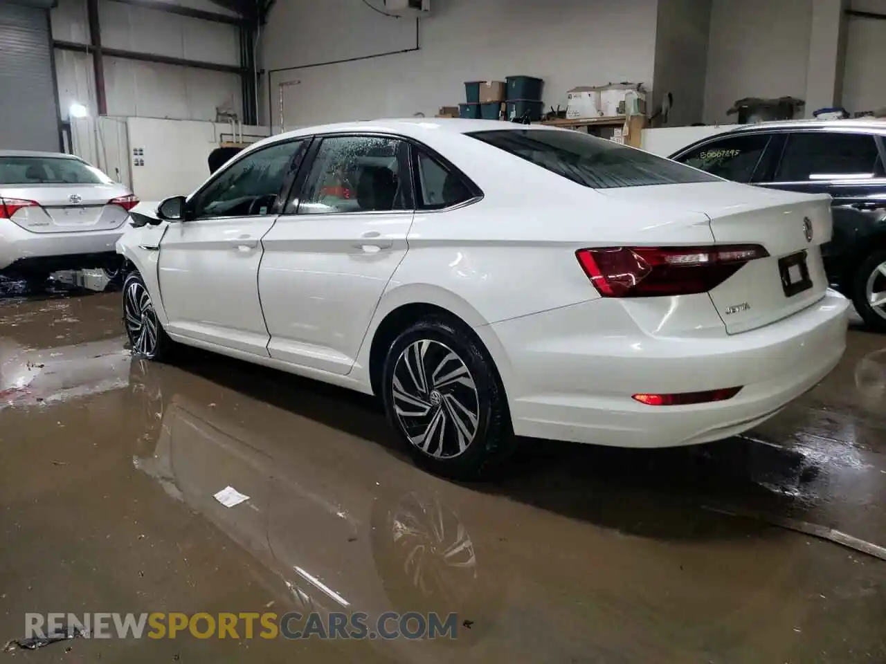 2 Photograph of a damaged car 3VWEB7BU5LM026357 VOLKSWAGEN JETTA 2020