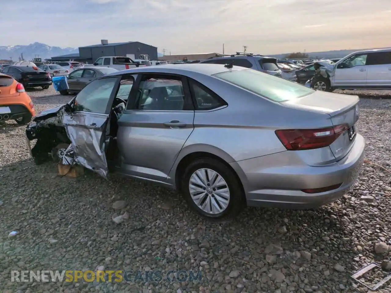 2 fotografías del automóvil dañado 3VWN57BU5LM082161 VOLKSWAGEN JETTA 2020