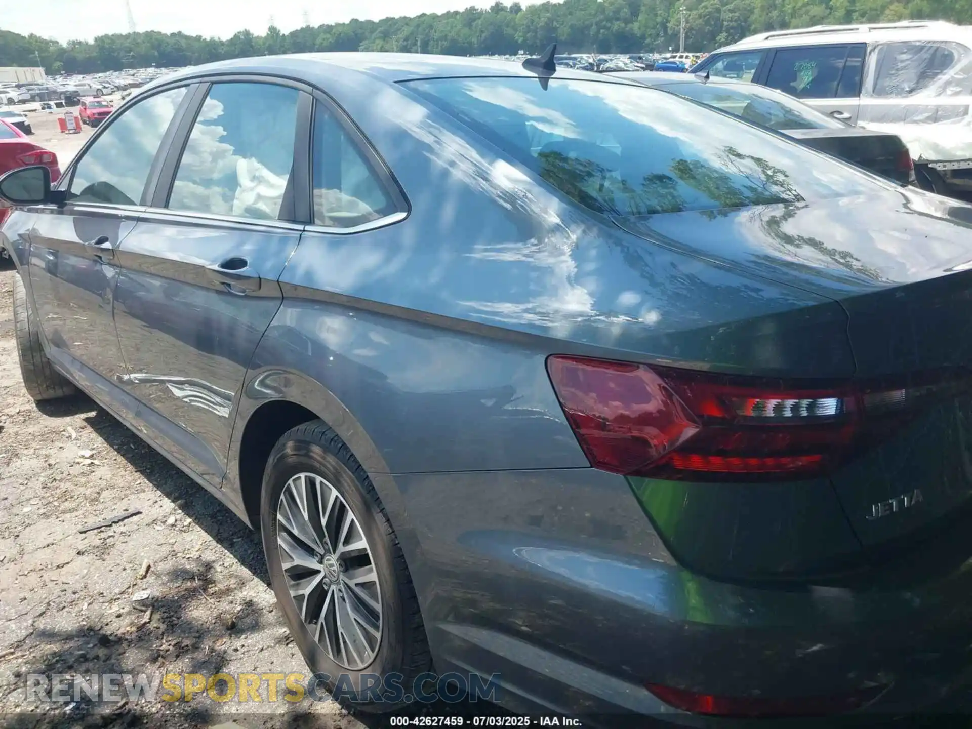 3 Photograph of a damaged car 3VWC57BU3MM017818 VOLKSWAGEN JETTA 2021