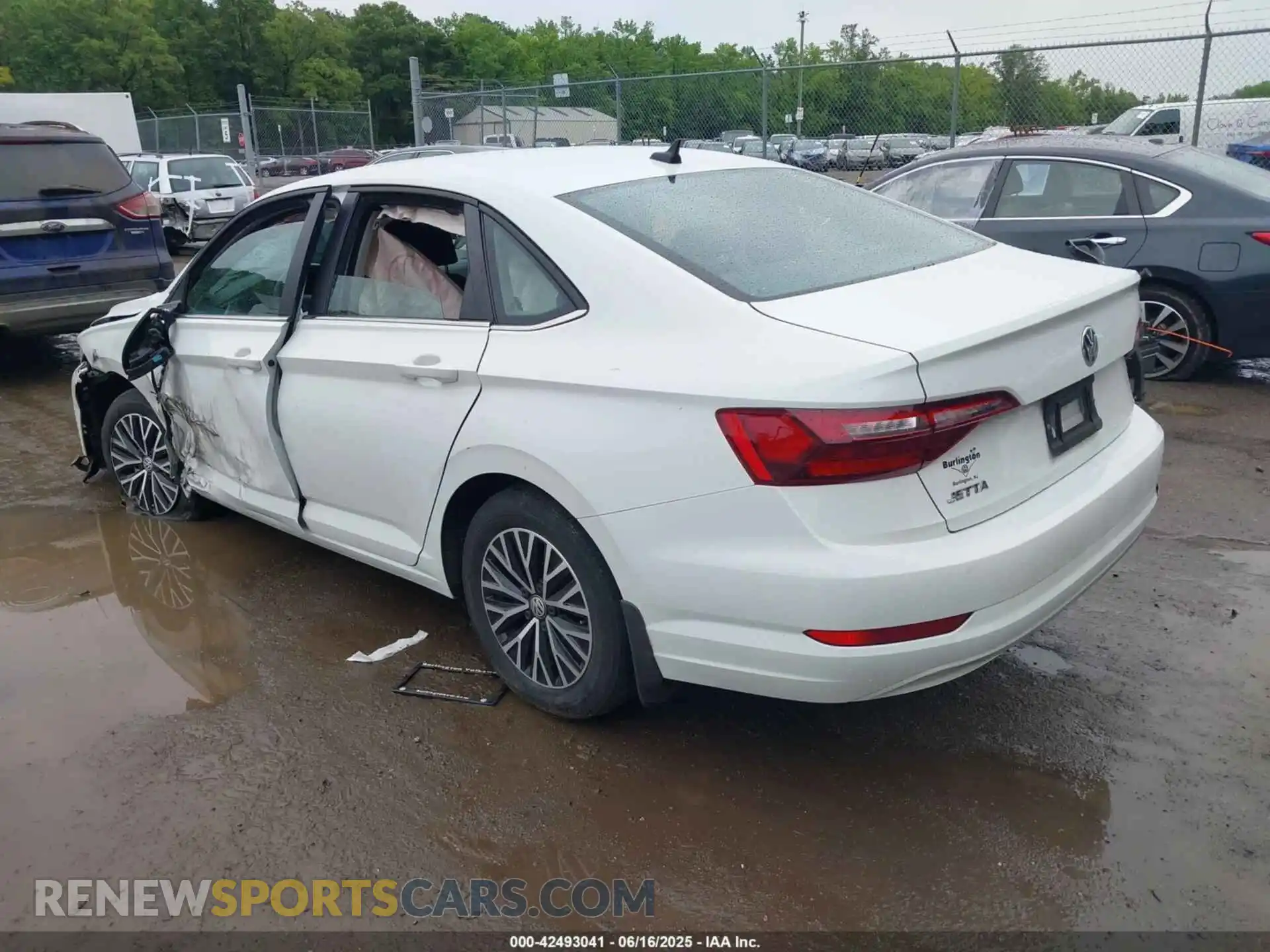 3 Photograph of a damaged car 3VWC57BU9MM103778 VOLKSWAGEN JETTA 2021