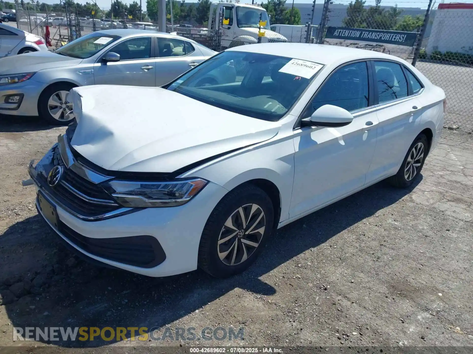 2 fotografías del automóvil dañado 3VW5M7BU2PM060577 VOLKSWAGEN JETTA 2023