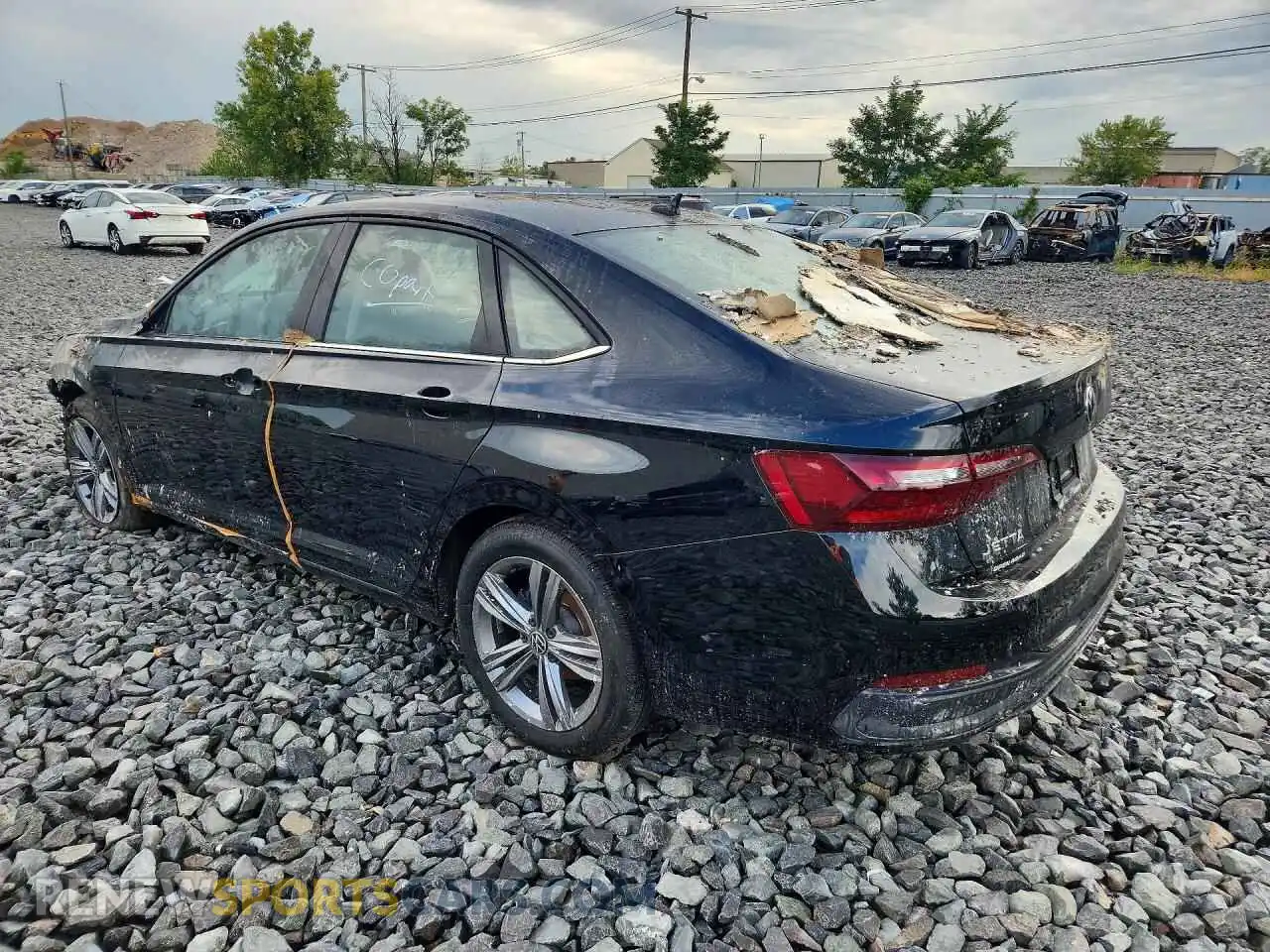 2 fotografías del automóvil dañado 3VWEM7BU5RM035739 VOLKSWAGEN JETTA 2024