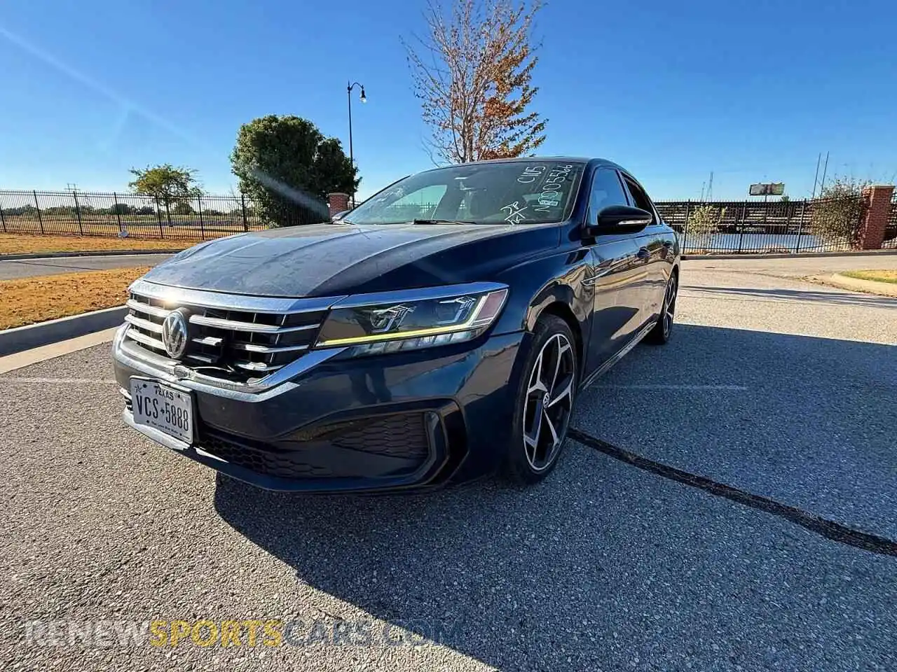 2 fotografías del automóvil dañado 1VWMA7A33NC005566 VOLKSWAGEN PASSAT 2022