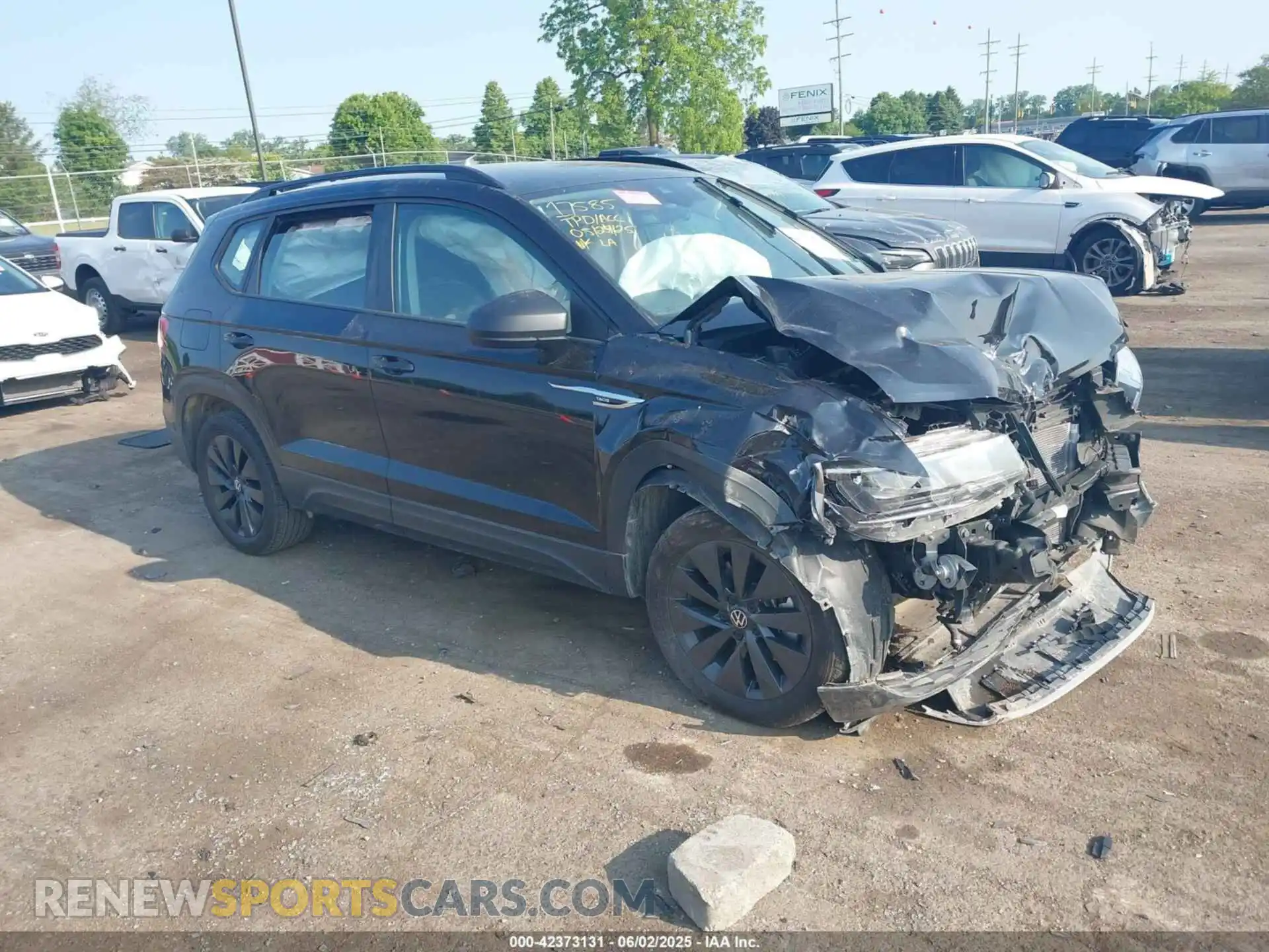 1 Photograph of a damaged car 3VV5X7B22RM106132 VOLKSWAGEN TAOS 2024