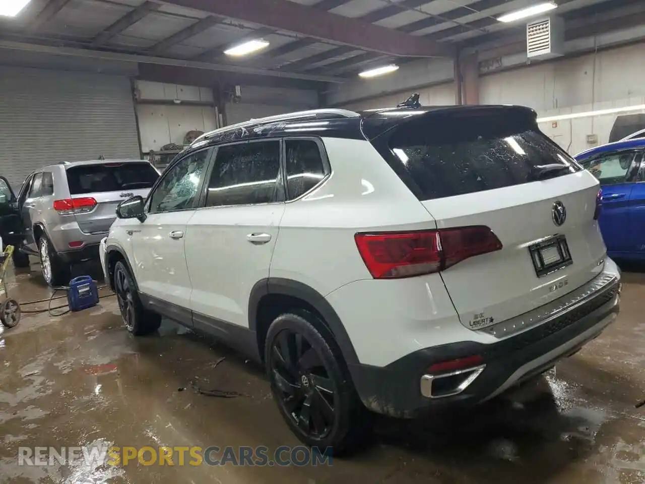 2 Photograph of a damaged car 3VVVX7B26RM017597 VOLKSWAGEN TAOS SE 2024