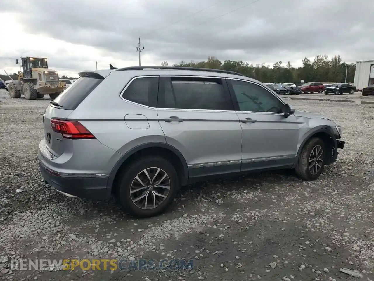 3 Photograph of a damaged car 3VV2B7AX1LM047385 VOLKSWAGEN TIGUAN 2020