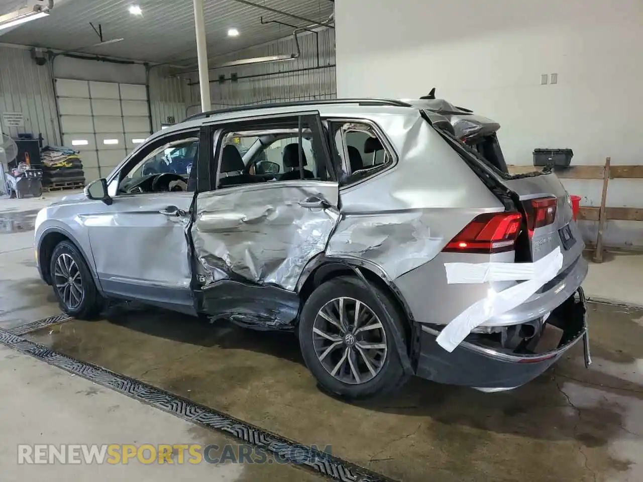 2 Фотография поврежденного автомобиля 3VV3B7AX2LM075653 VOLKSWAGEN TIGUAN 2020