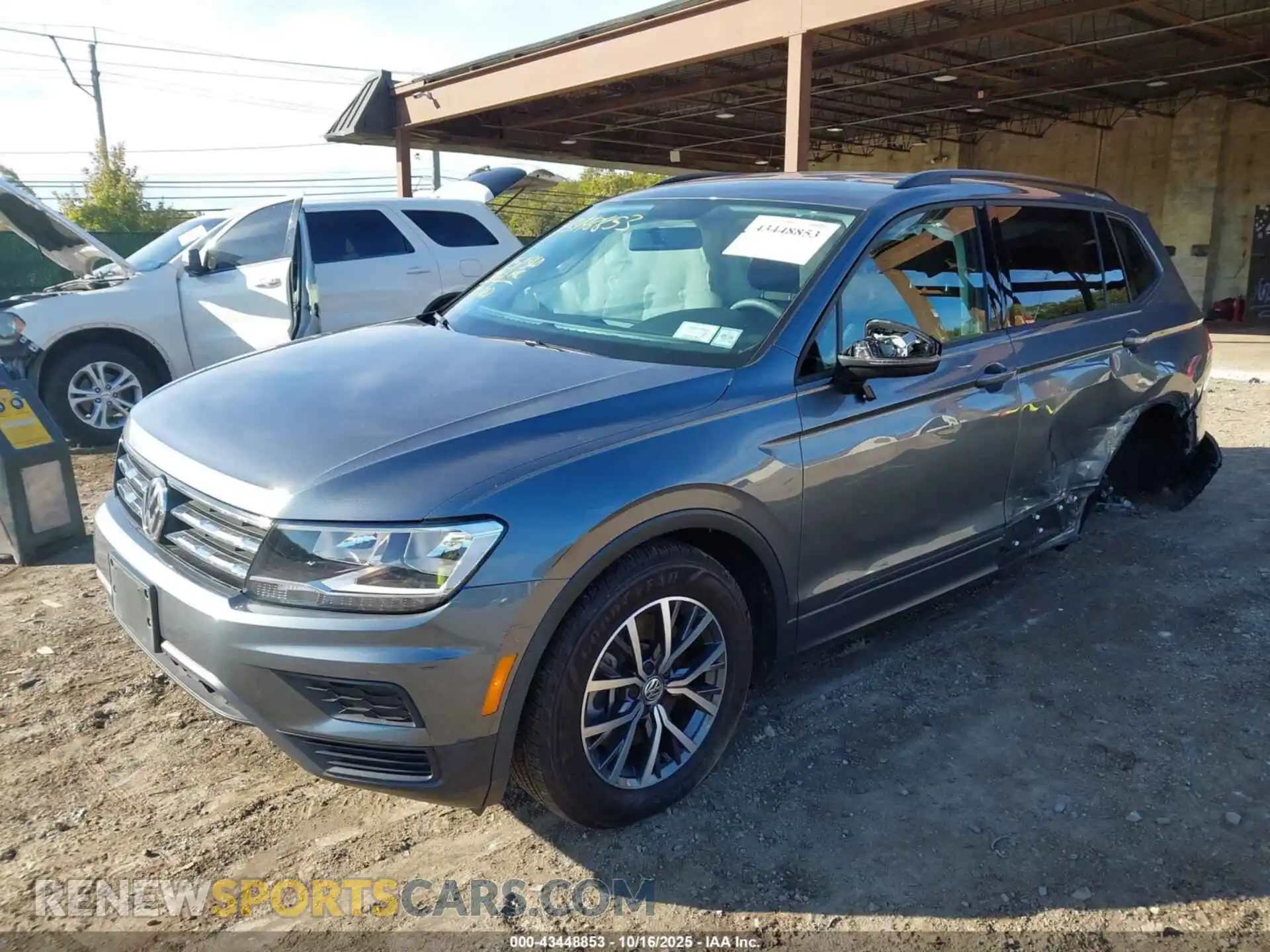 2 Photograph of a damaged car 3VV0B7AX2MM016588 VOLKSWAGEN TIGUAN 2021