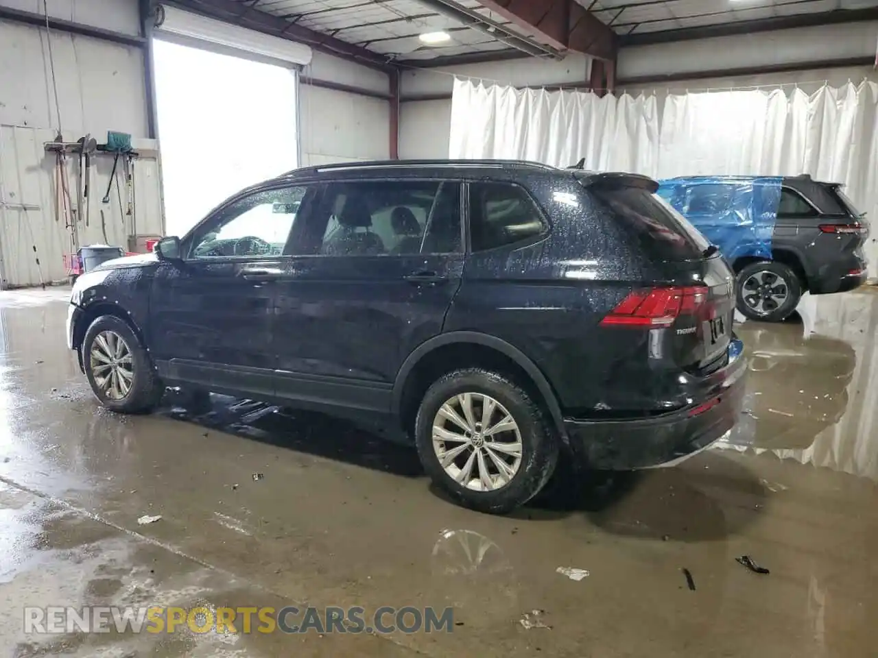 2 Photograph of a damaged car 3VV0B7AX4MM015717 VOLKSWAGEN TIGUAN 2021