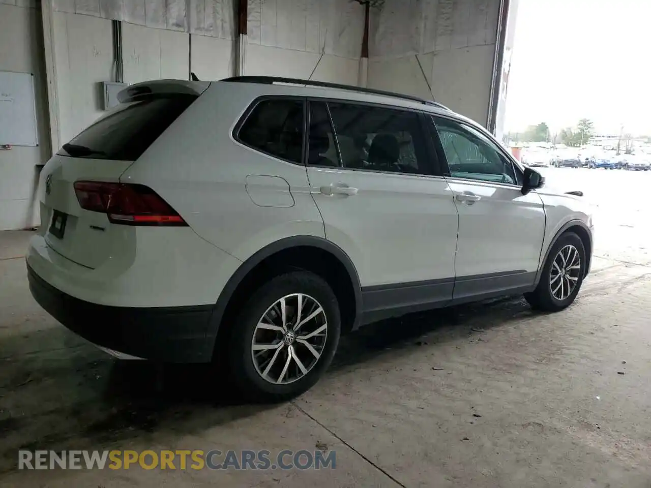3 Photograph of a damaged car 3VV0B7AX4MM040312 VOLKSWAGEN TIGUAN 2021
