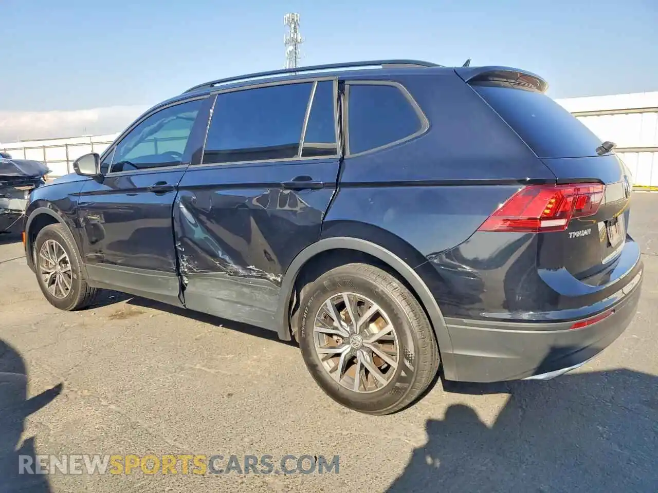 2 Photograph of a damaged car 3VV0B7AX4MM041864 VOLKSWAGEN TIGUAN 2021