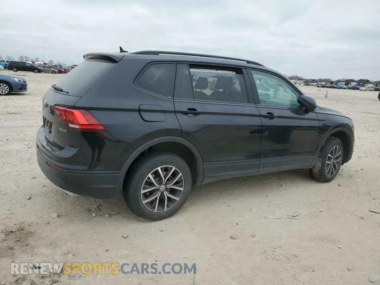 3 Photograph of a damaged car 3VV0B7AX7MM016358 VOLKSWAGEN TIGUAN 2021