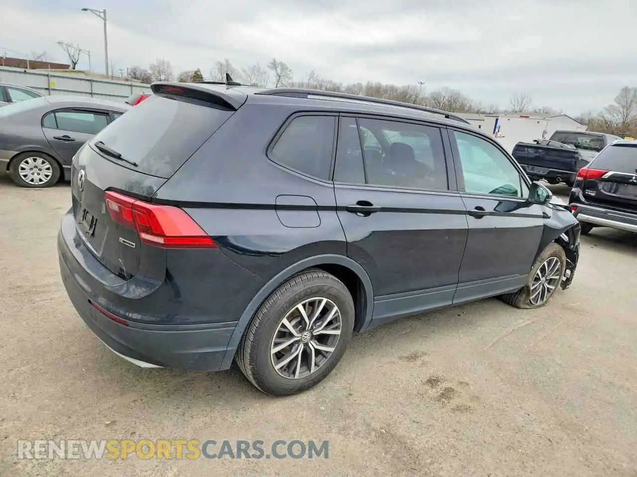3 Photograph of a damaged car 3VV0B7AX7MM028039 VOLKSWAGEN TIGUAN 2021
