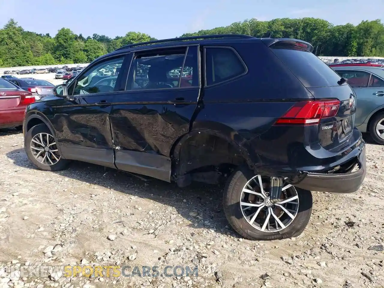 2 Photograph of a damaged car 3VV0B7AX8MM036327 VOLKSWAGEN TIGUAN 2021