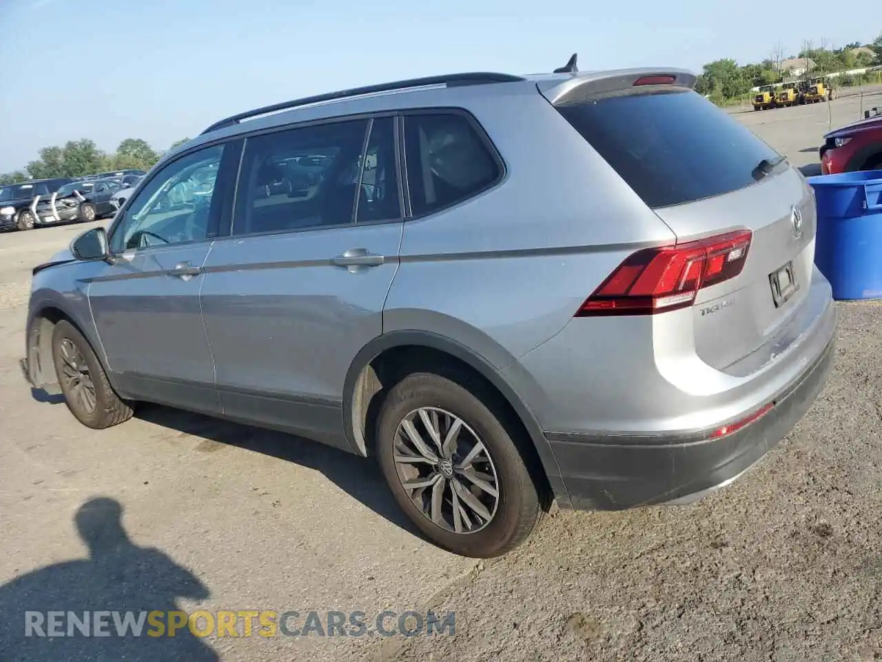 2 Photograph of a damaged car 3VV0B7AX8MM118977 VOLKSWAGEN TIGUAN 2021