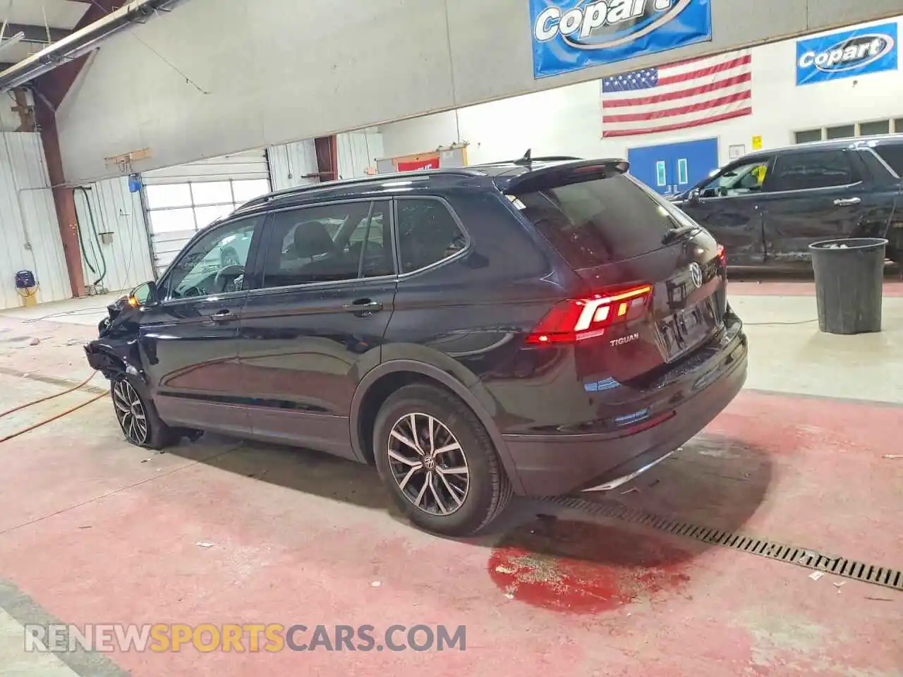 2 Photograph of a damaged car 3VV0B7AX9MM011243 VOLKSWAGEN TIGUAN 2021