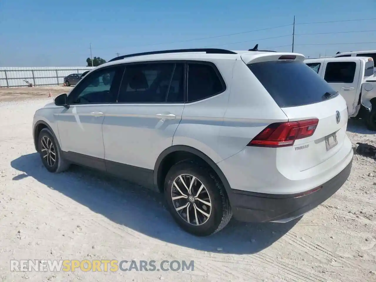 2 Photograph of a damaged car 3VV1B7AX2MM142132 VOLKSWAGEN TIGUAN 2021