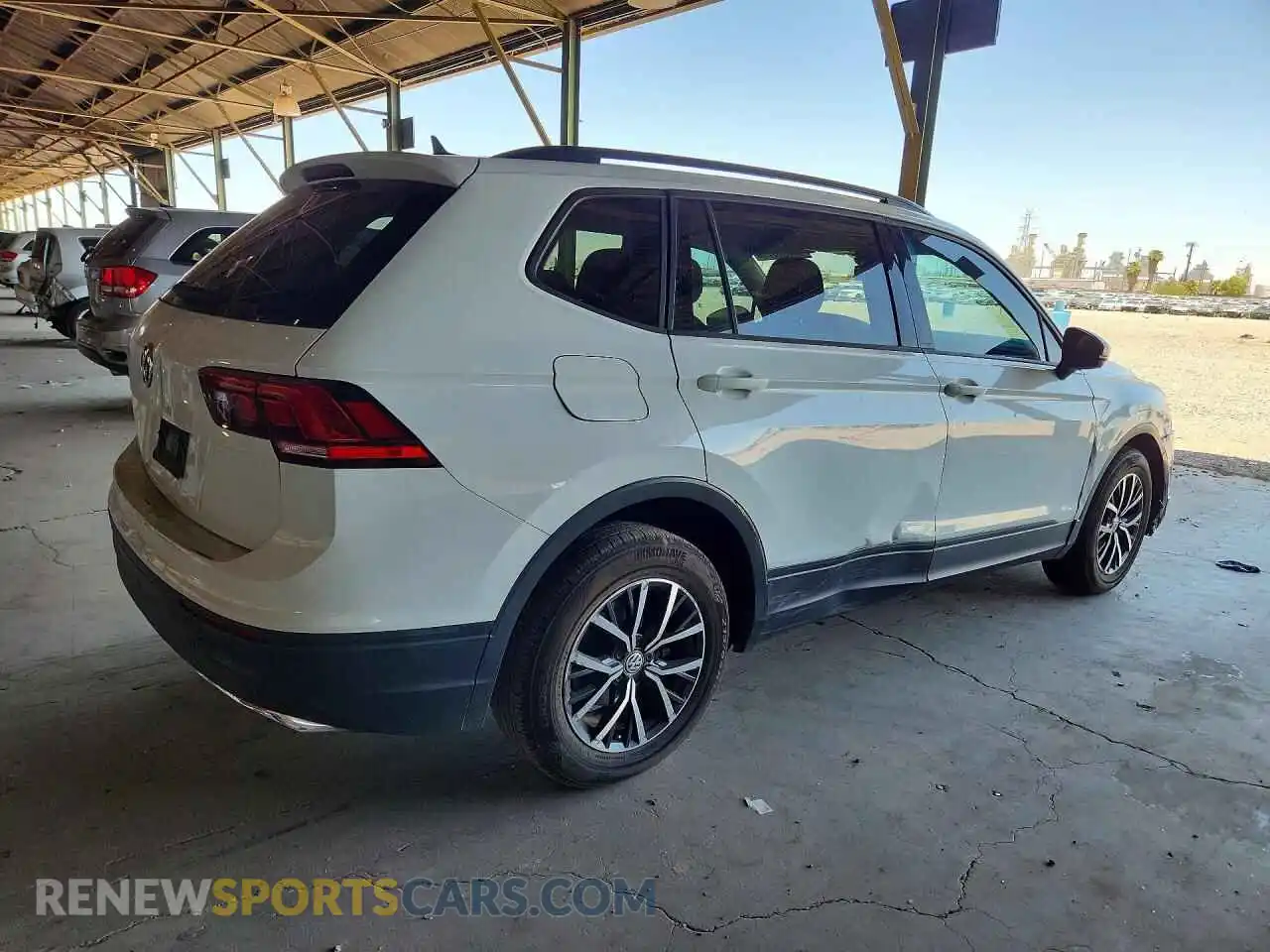 3 fotografías del automóvil dañado 3VV1B7AX4MM074450 VOLKSWAGEN TIGUAN 2021