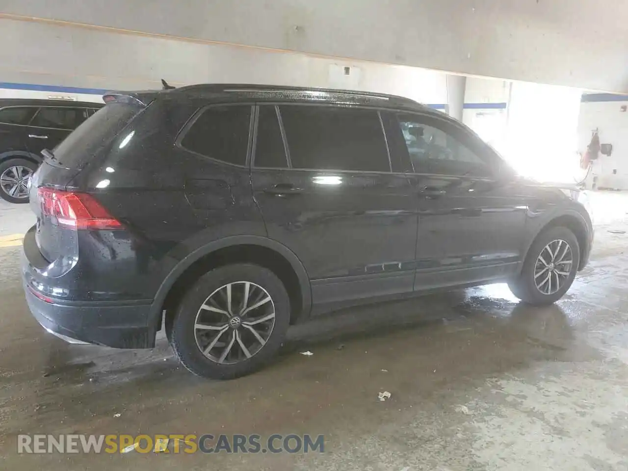 3 Photograph of a damaged car 3VV1B7AX5MM073047 VOLKSWAGEN TIGUAN 2021