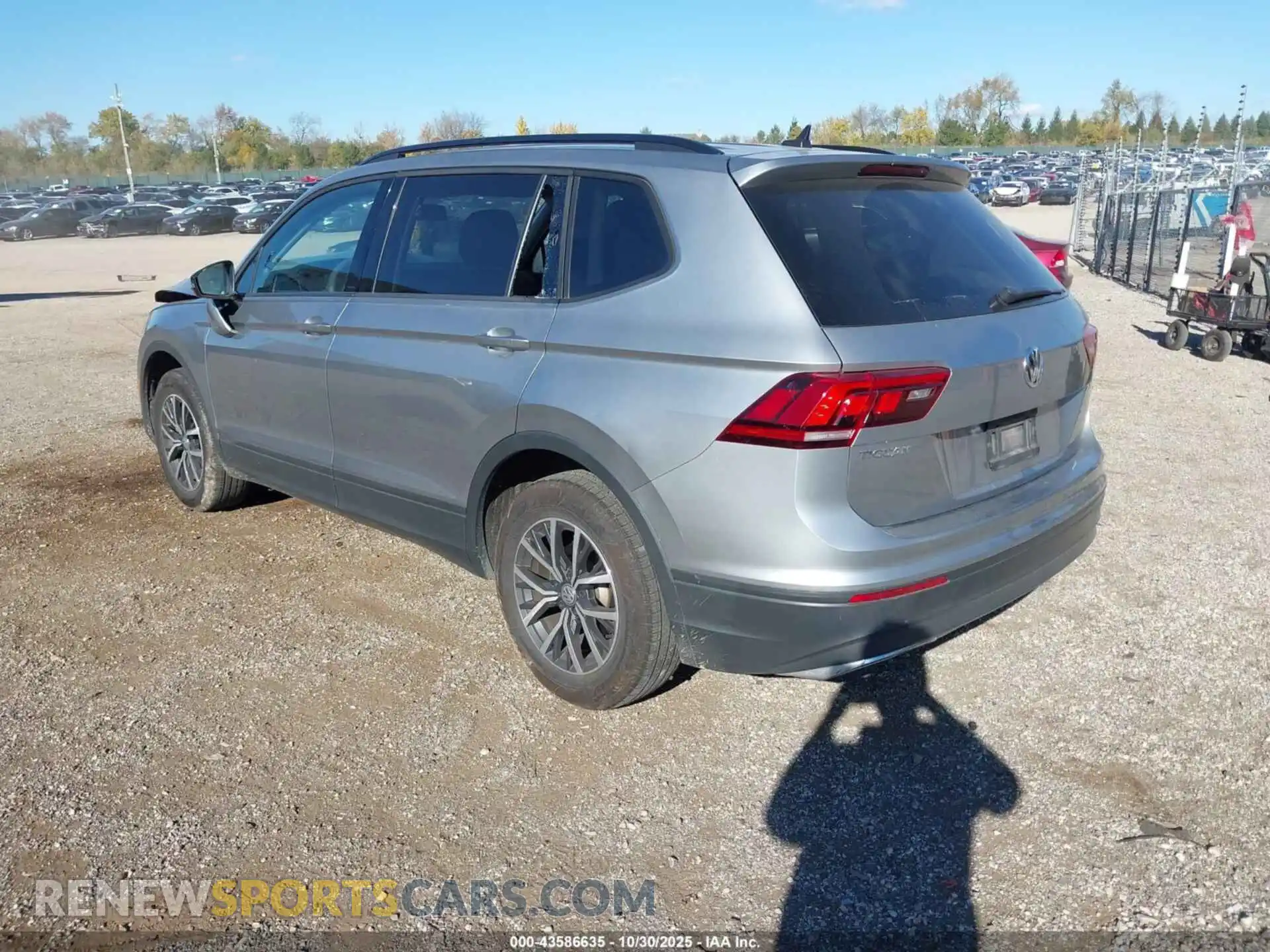 3 Photograph of a damaged car 3VV1B7AX6MM099110 VOLKSWAGEN TIGUAN 2021