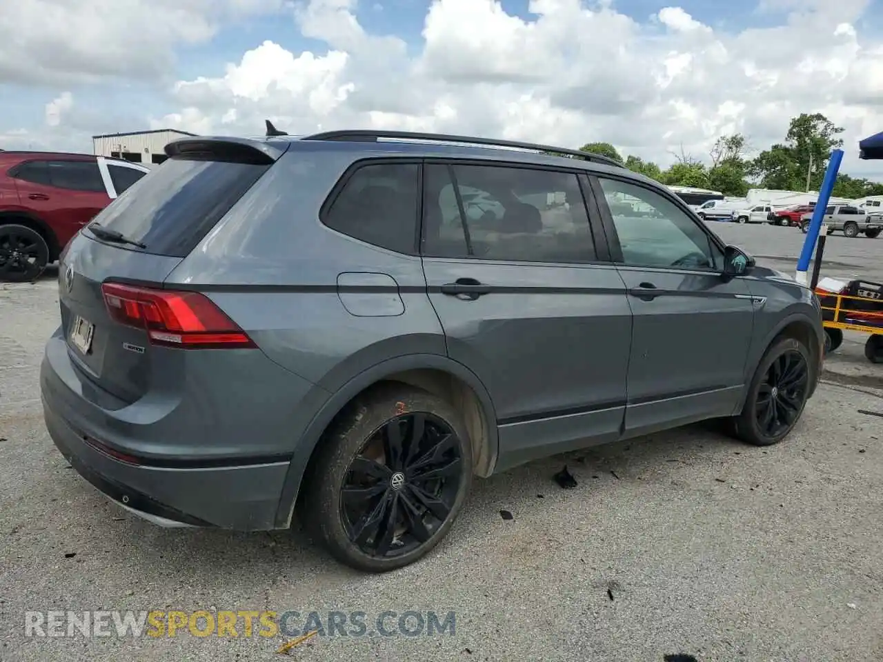 3 Photograph of a damaged car 3VV2B7AX0MM048576 VOLKSWAGEN TIGUAN 2021