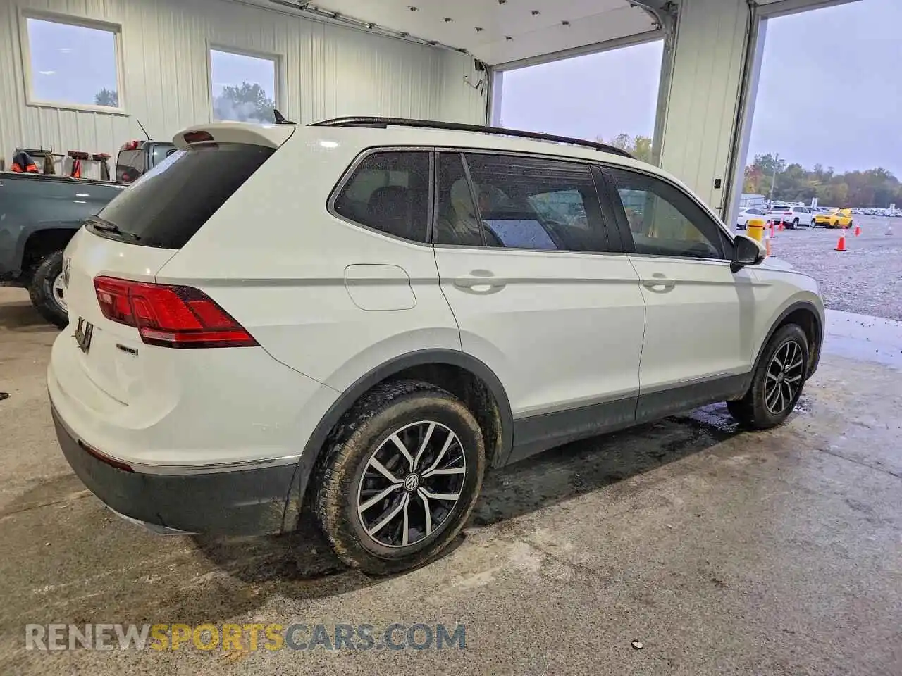 3 Photograph of a damaged car 3VV2B7AX0MM128170 VOLKSWAGEN TIGUAN 2021
