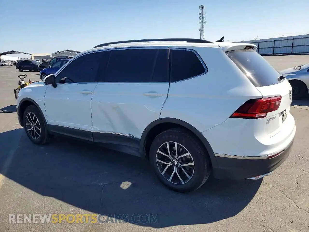 2 Photograph of a damaged car 3VV2B7AX1MM092974 VOLKSWAGEN TIGUAN 2021