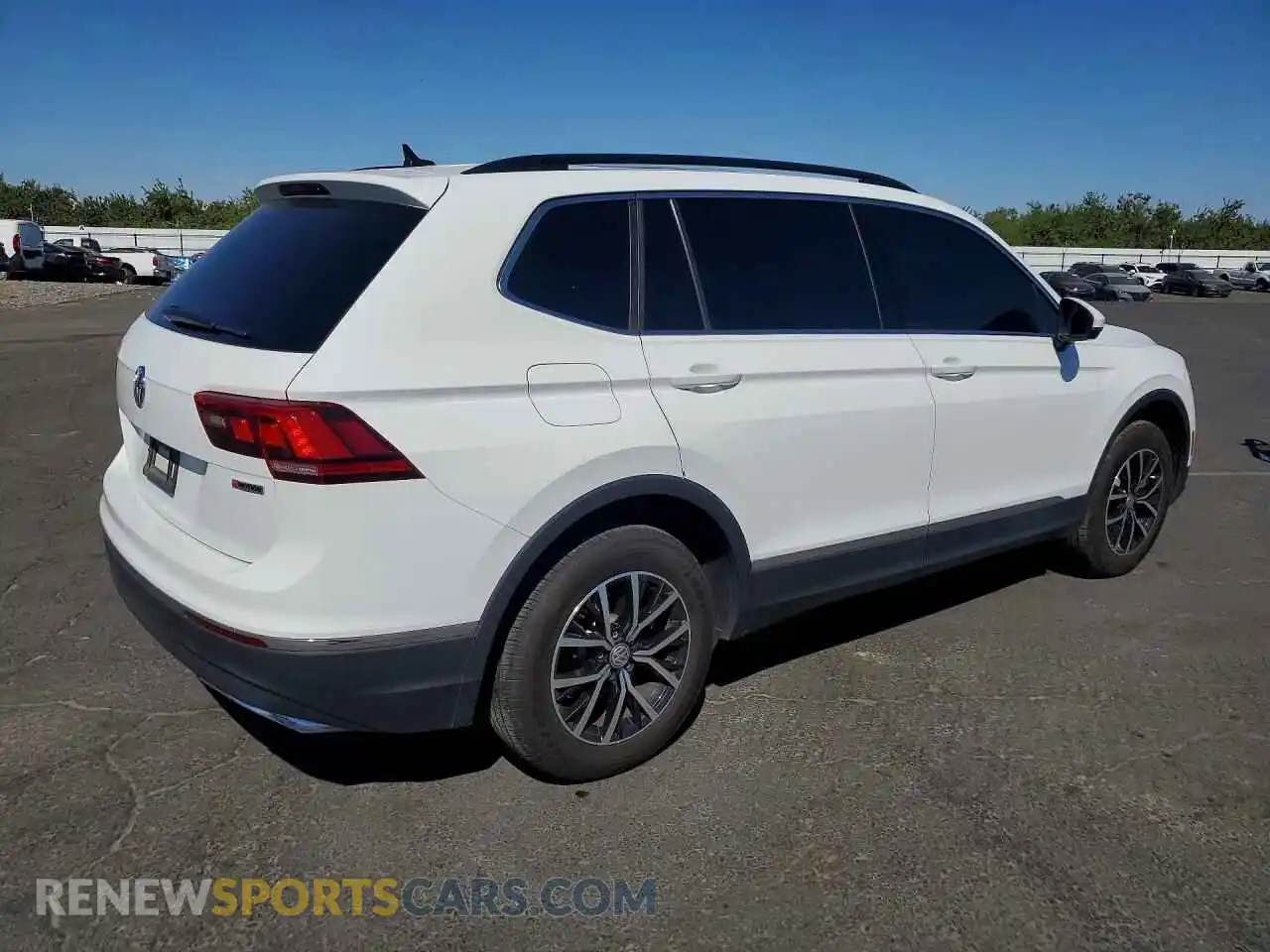 3 Photograph of a damaged car 3VV2B7AX1MM092974 VOLKSWAGEN TIGUAN 2021