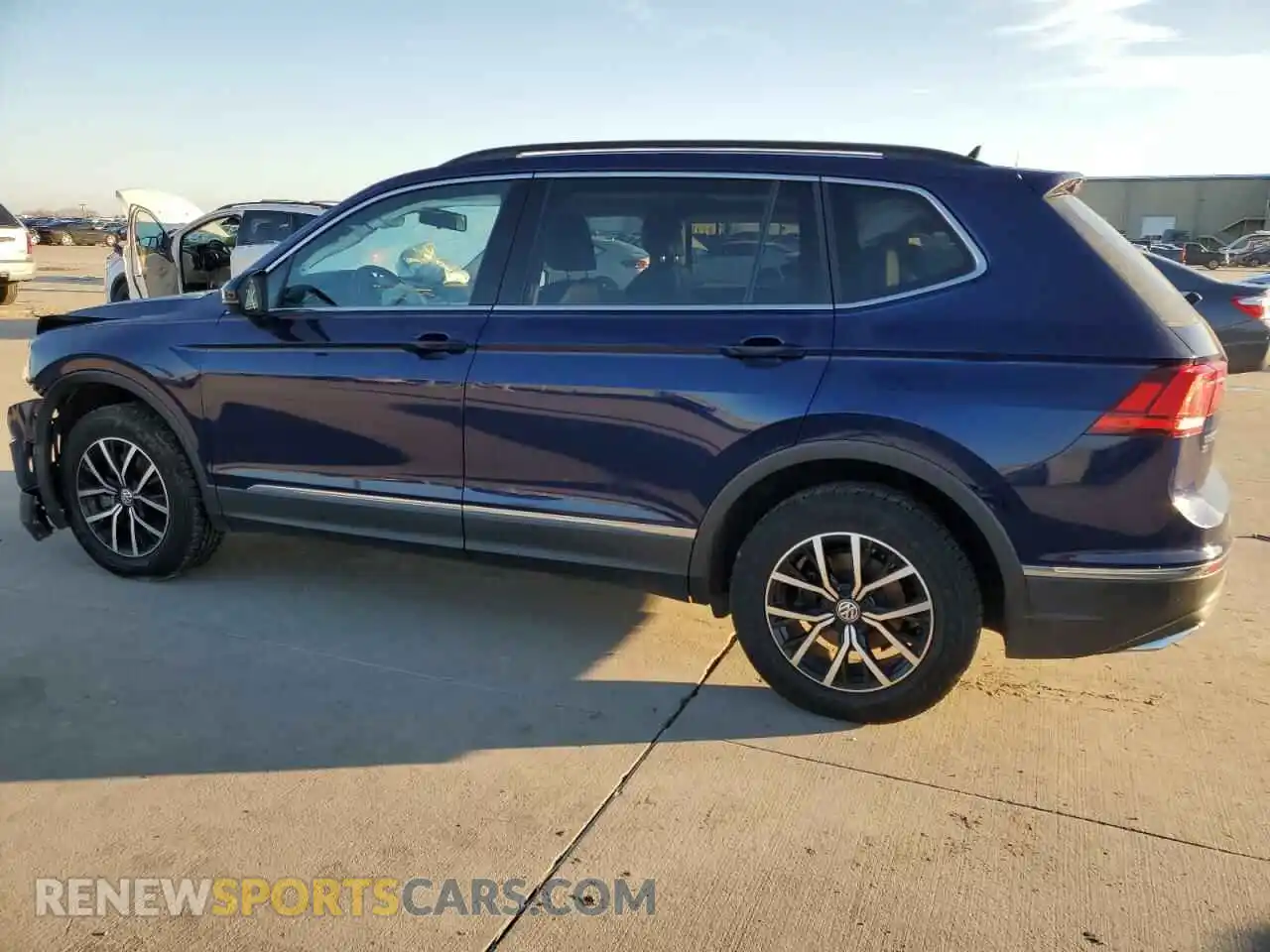 2 Photograph of a damaged car 3VV2B7AX1MM096653 VOLKSWAGEN TIGUAN 2021