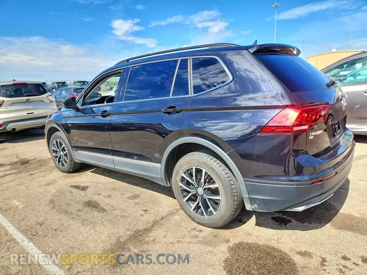 2 Photograph of a damaged car 3VV2B7AX2MM096984 VOLKSWAGEN TIGUAN 2021