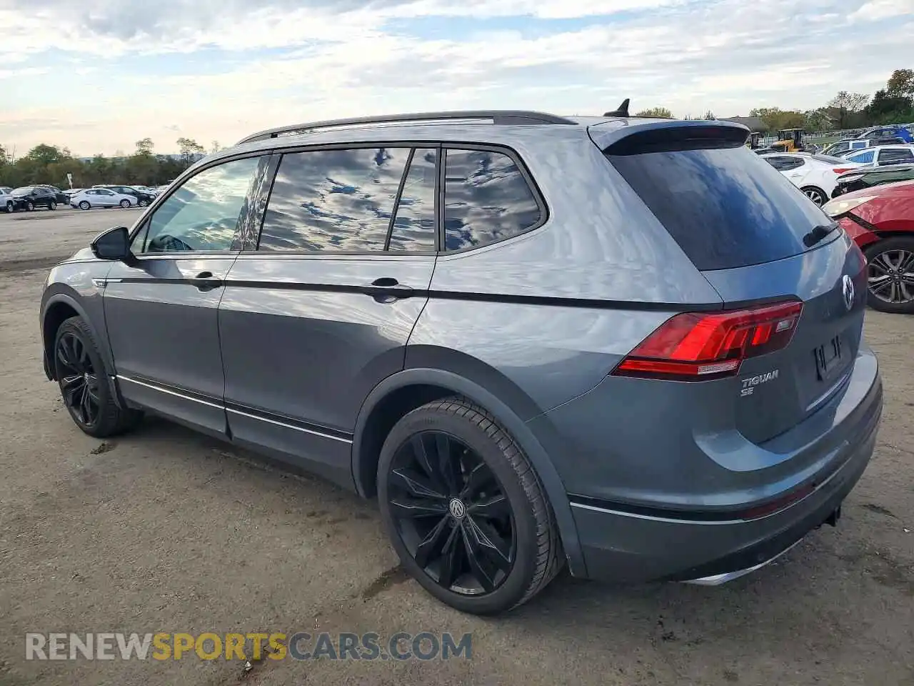 2 Photograph of a damaged car 3VV2B7AX2MM111483 VOLKSWAGEN TIGUAN 2021