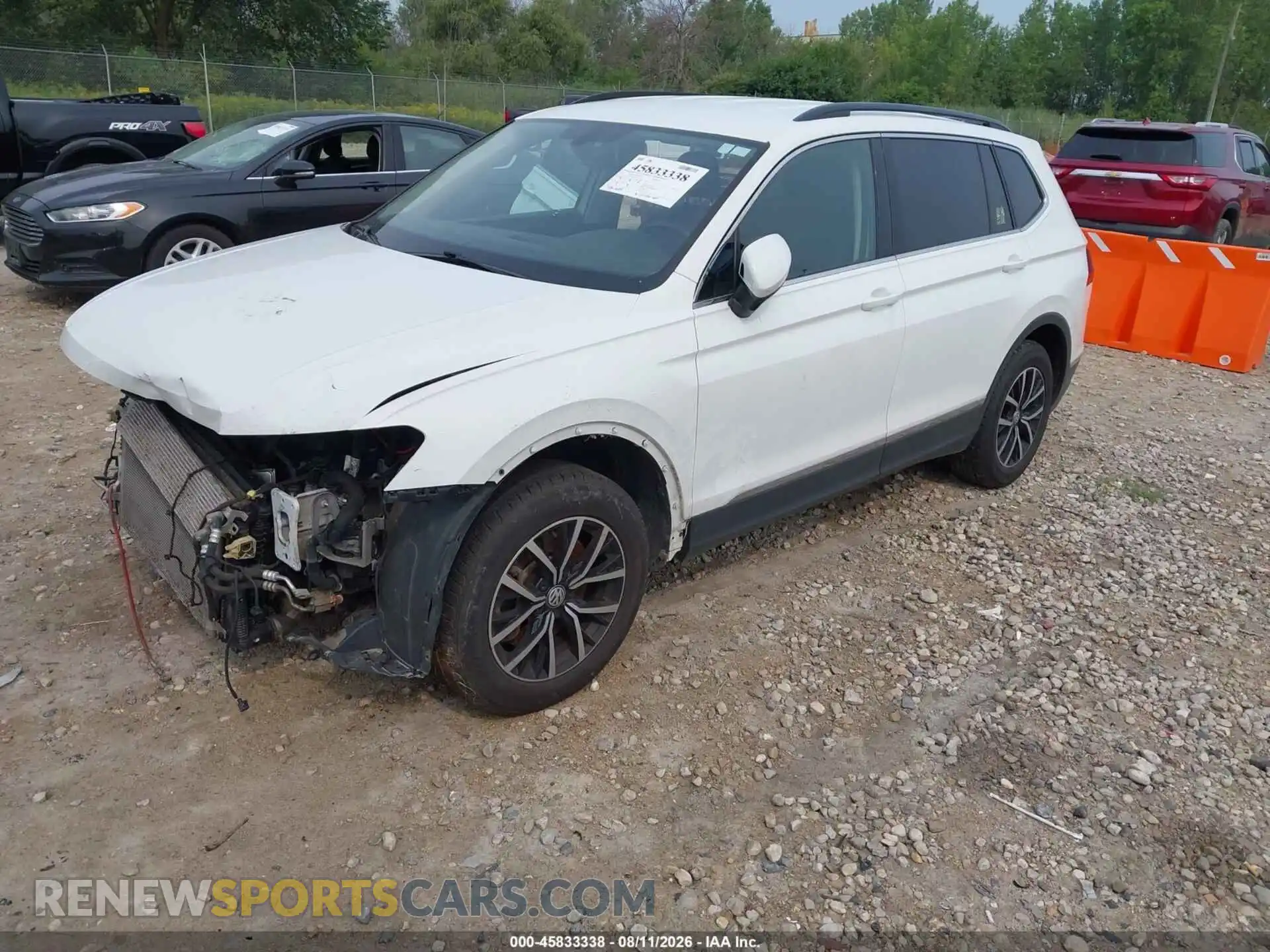 2 fotografías del automóvil dañado 3VV2B7AX3MM004796 VOLKSWAGEN TIGUAN 2021