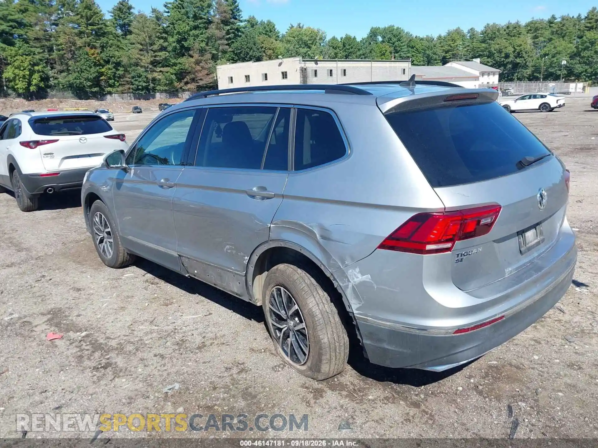3 Фотография поврежденного автомобиля 3VV2B7AX3MM019962 VOLKSWAGEN TIGUAN 2021