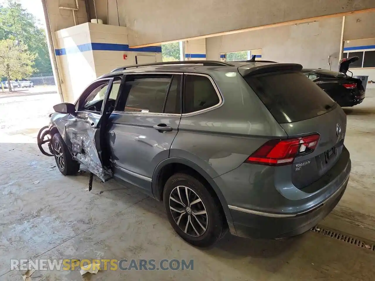 2 fotografías del automóvil dañado 3VV2B7AX3MM054744 VOLKSWAGEN TIGUAN 2021