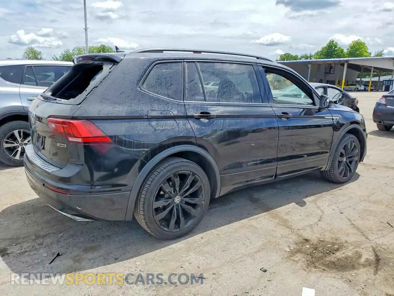 3 Photograph of a damaged car 3VV2B7AX3MM070992 VOLKSWAGEN TIGUAN 2021