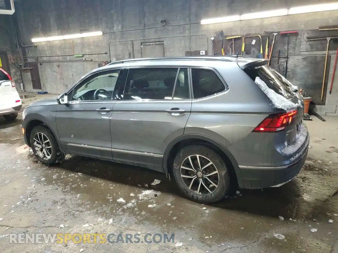 2 Photograph of a damaged car 3VV2B7AX3MM091213 VOLKSWAGEN TIGUAN 2021