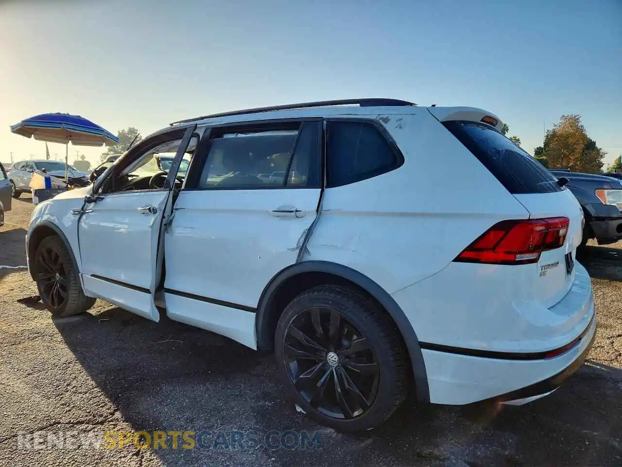 2 Photograph of a damaged car 3VV2B7AX4MM067194 VOLKSWAGEN TIGUAN 2021
