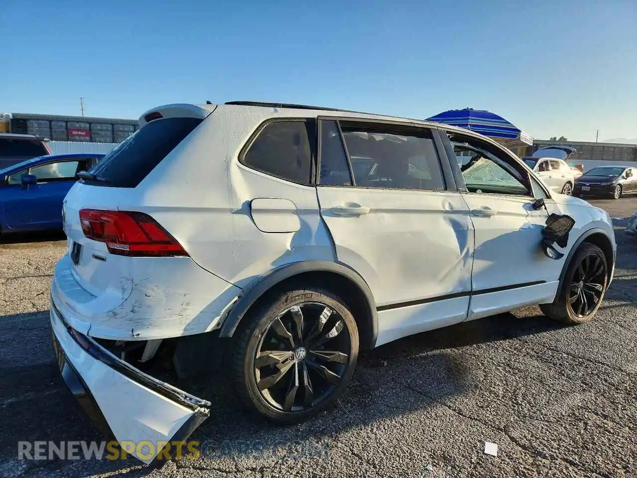 3 Photograph of a damaged car 3VV2B7AX4MM067194 VOLKSWAGEN TIGUAN 2021