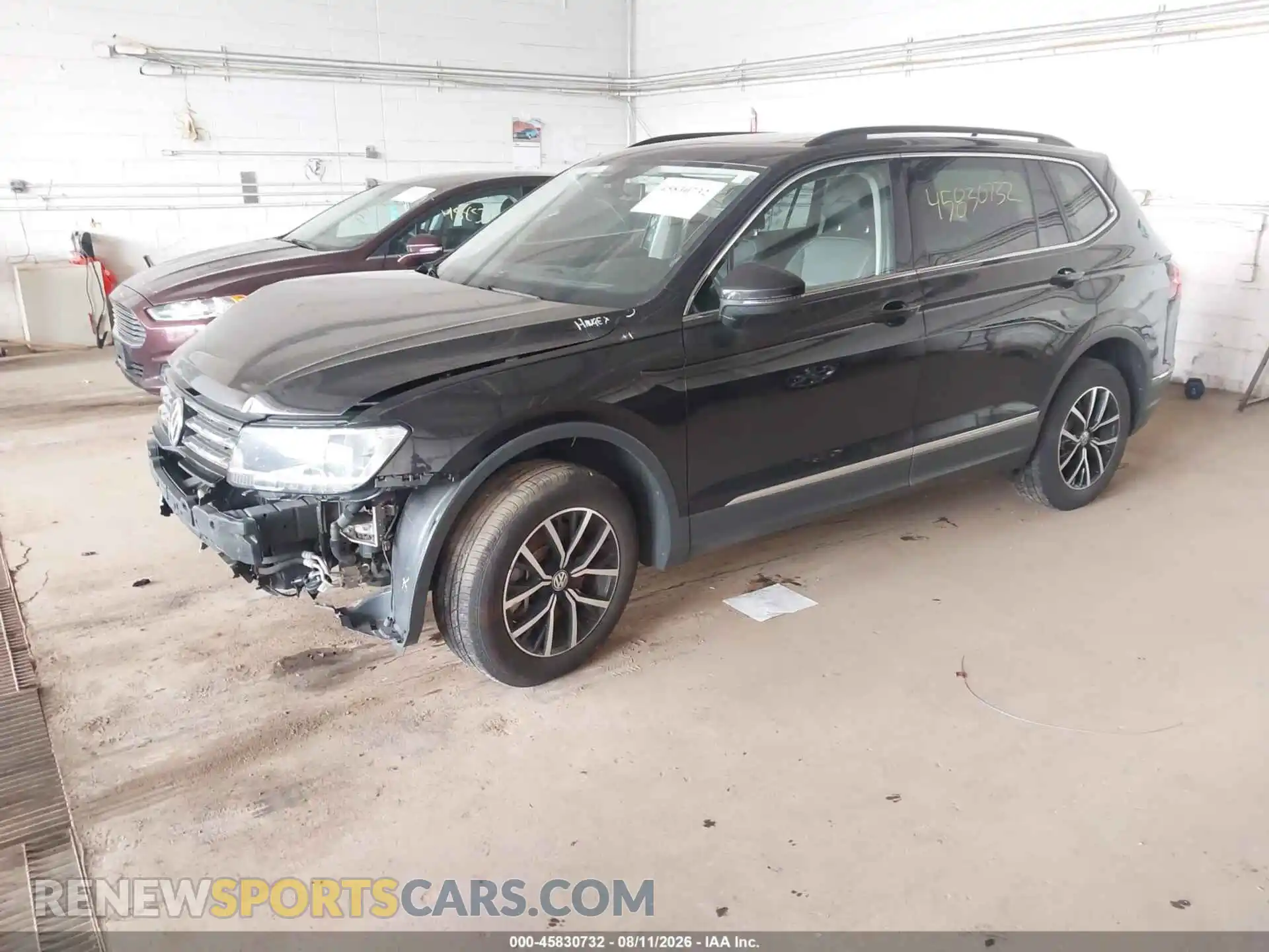 2 Photograph of a damaged car 3VV2B7AX4MM088093 VOLKSWAGEN TIGUAN 2021