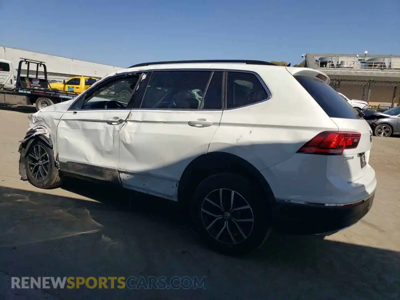 2 Photograph of a damaged car 3VV2B7AX4MM097117 VOLKSWAGEN TIGUAN 2021