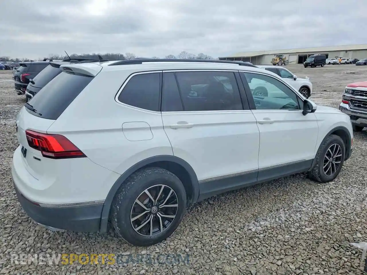 3 Photograph of a damaged car 3VV2B7AX5MM079788 VOLKSWAGEN TIGUAN 2021