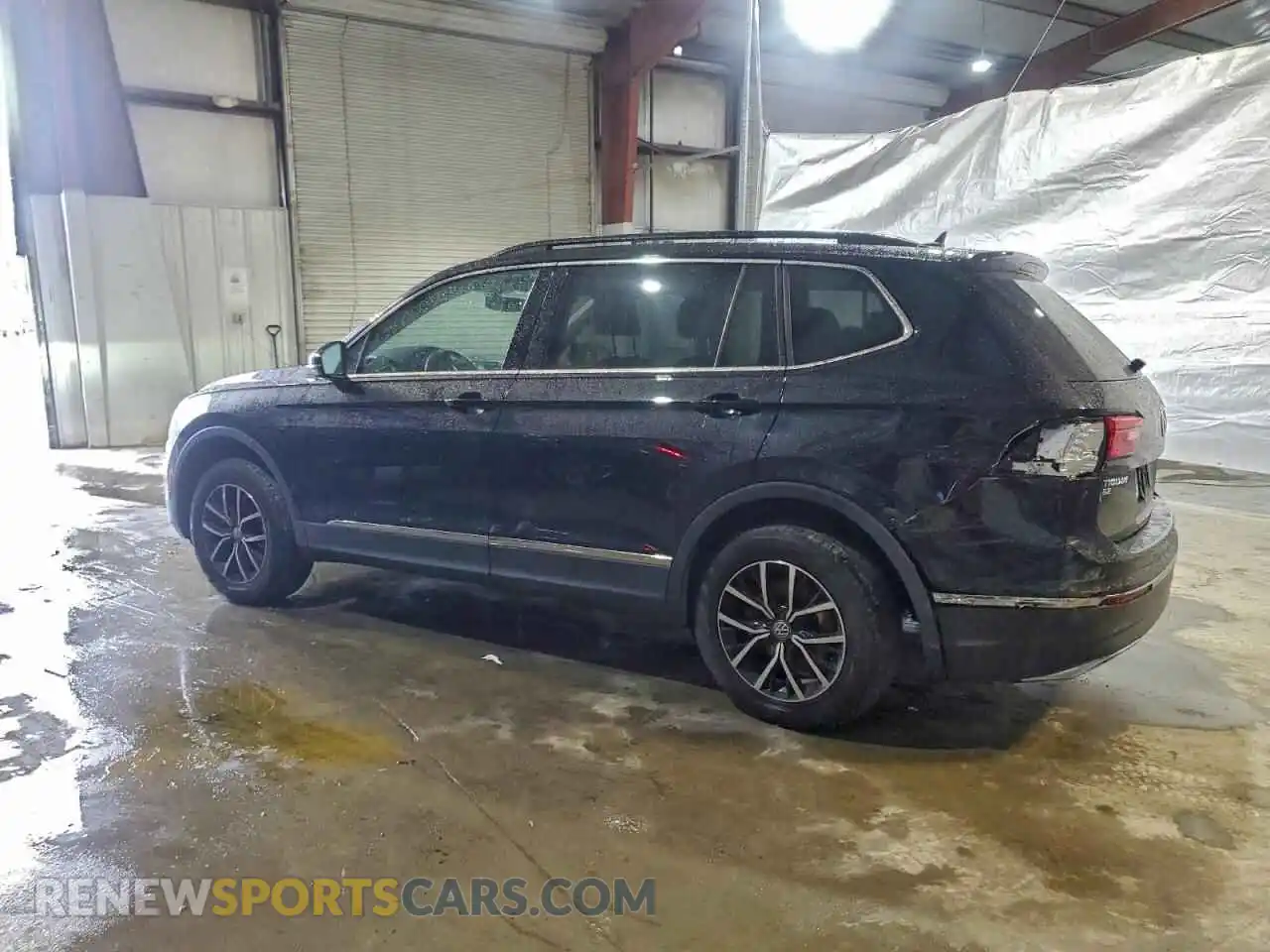 2 Photograph of a damaged car 3VV2B7AX5MM093061 VOLKSWAGEN TIGUAN 2021