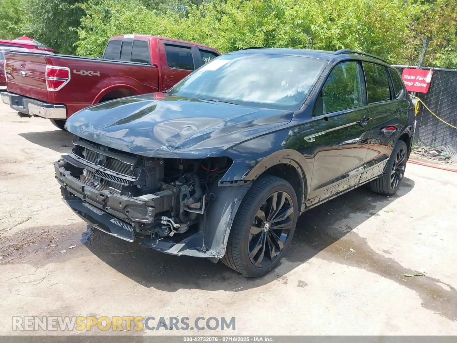 2 Photograph of a damaged car 3VV2B7AX6MM002198 VOLKSWAGEN TIGUAN 2021