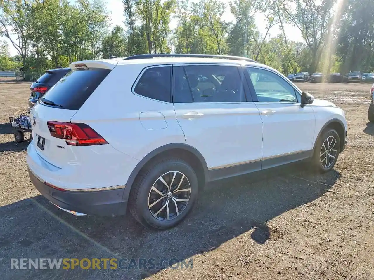 3 Фотография поврежденного автомобиля 3VV2B7AX6MM028672 VOLKSWAGEN TIGUAN 2021