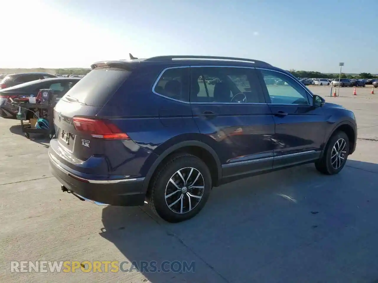 3 Photograph of a damaged car 3VV2B7AX6MM051899 VOLKSWAGEN TIGUAN 2021