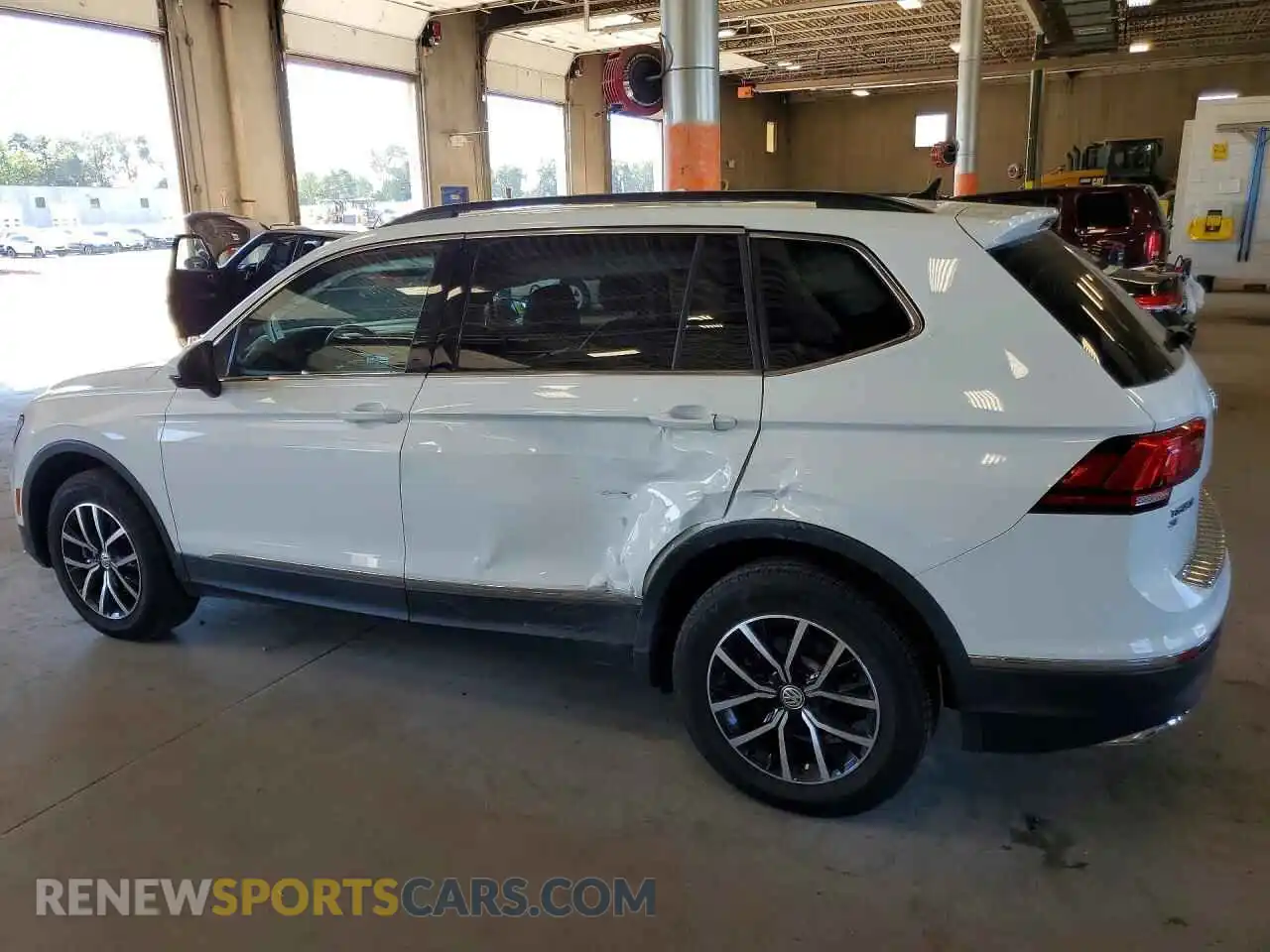2 Photograph of a damaged car 3VV2B7AX6MM057203 VOLKSWAGEN TIGUAN 2021