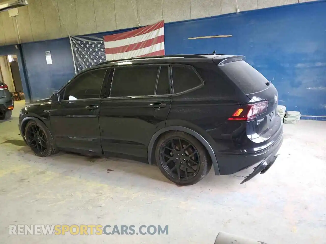 2 Photograph of a damaged car 3VV2B7AX6MM126214 VOLKSWAGEN TIGUAN 2021