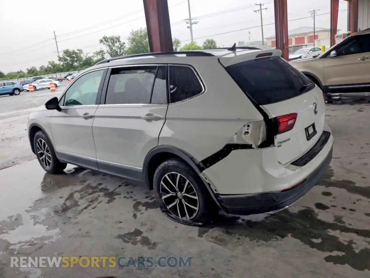 2 fotografías del automóvil dañado 3VV2B7AX7MM009421 VOLKSWAGEN TIGUAN 2021