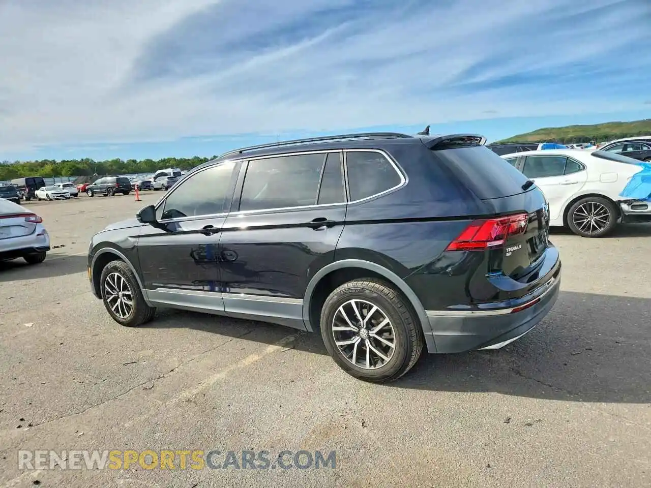 2 Photograph of a damaged car 3VV2B7AX7MM033718 VOLKSWAGEN TIGUAN 2021